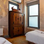 The Han -Amazing Historical Apartments In Prime Location