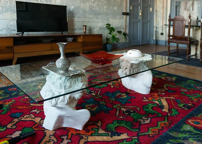 The Han -Amazing Historical Apartments In Prime Location